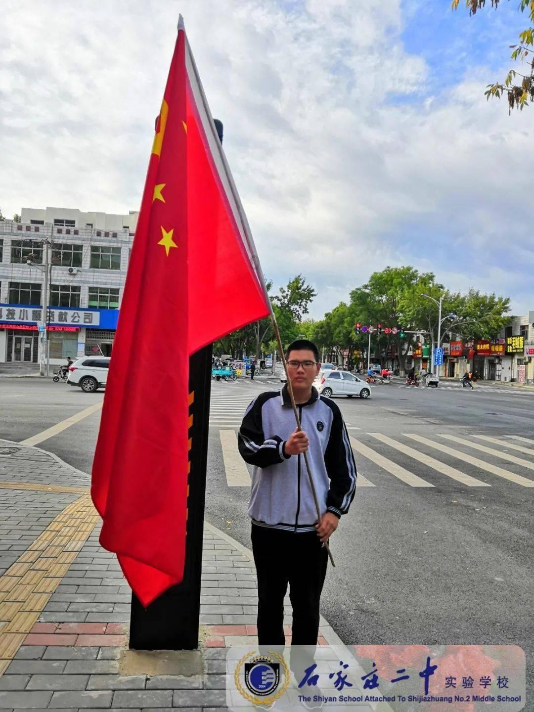 谢卫江:坚持政治建军 服务中心大局 为开创强军事业新局面作出岳阳贡献